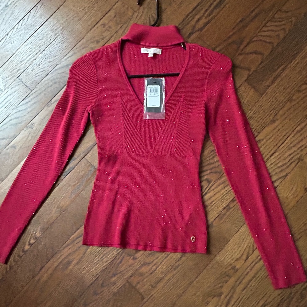 Guess top